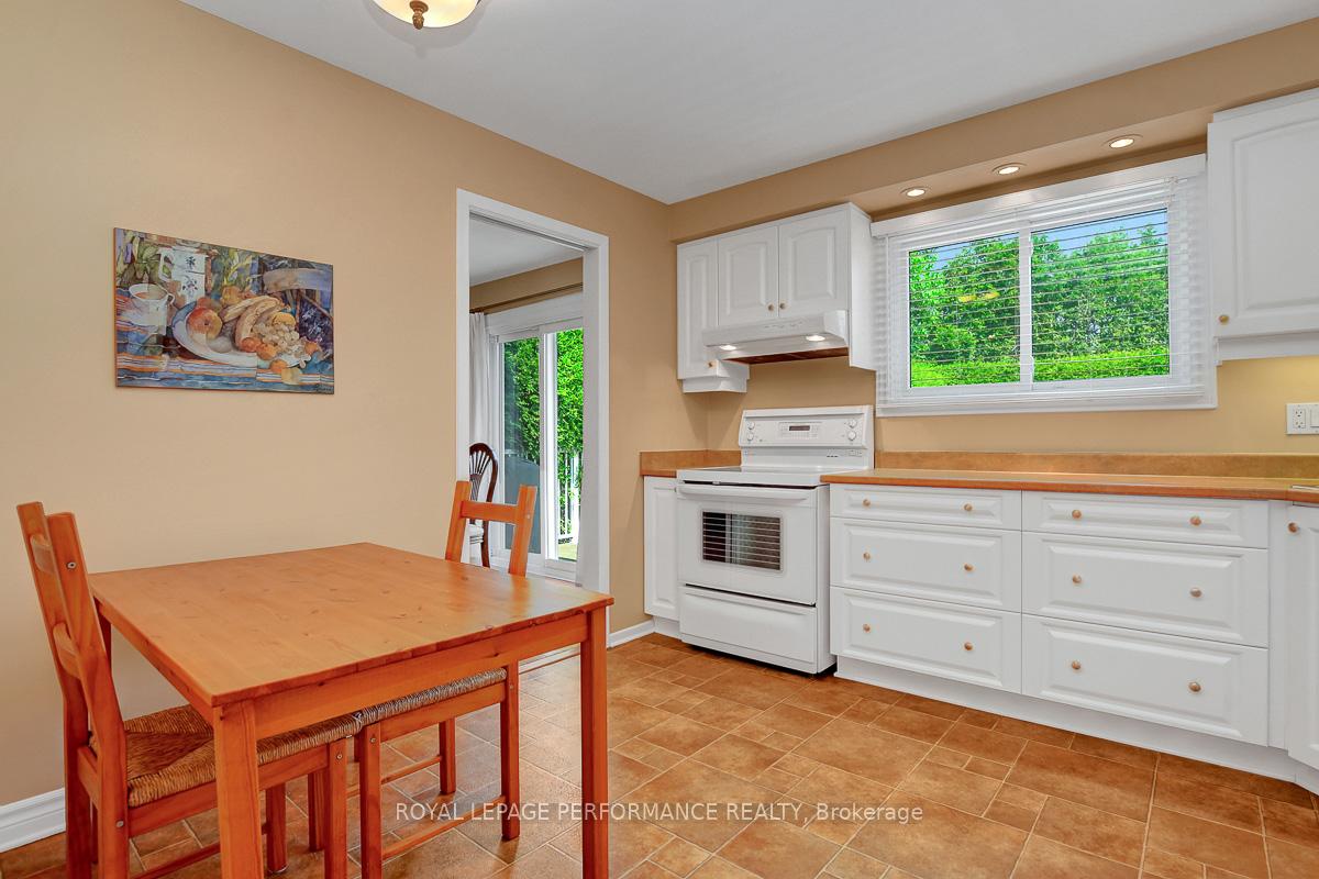 Photo 7 of 5 Veronica Place, Ottawa, Sheahan Estates/Trend Village — HOMEH