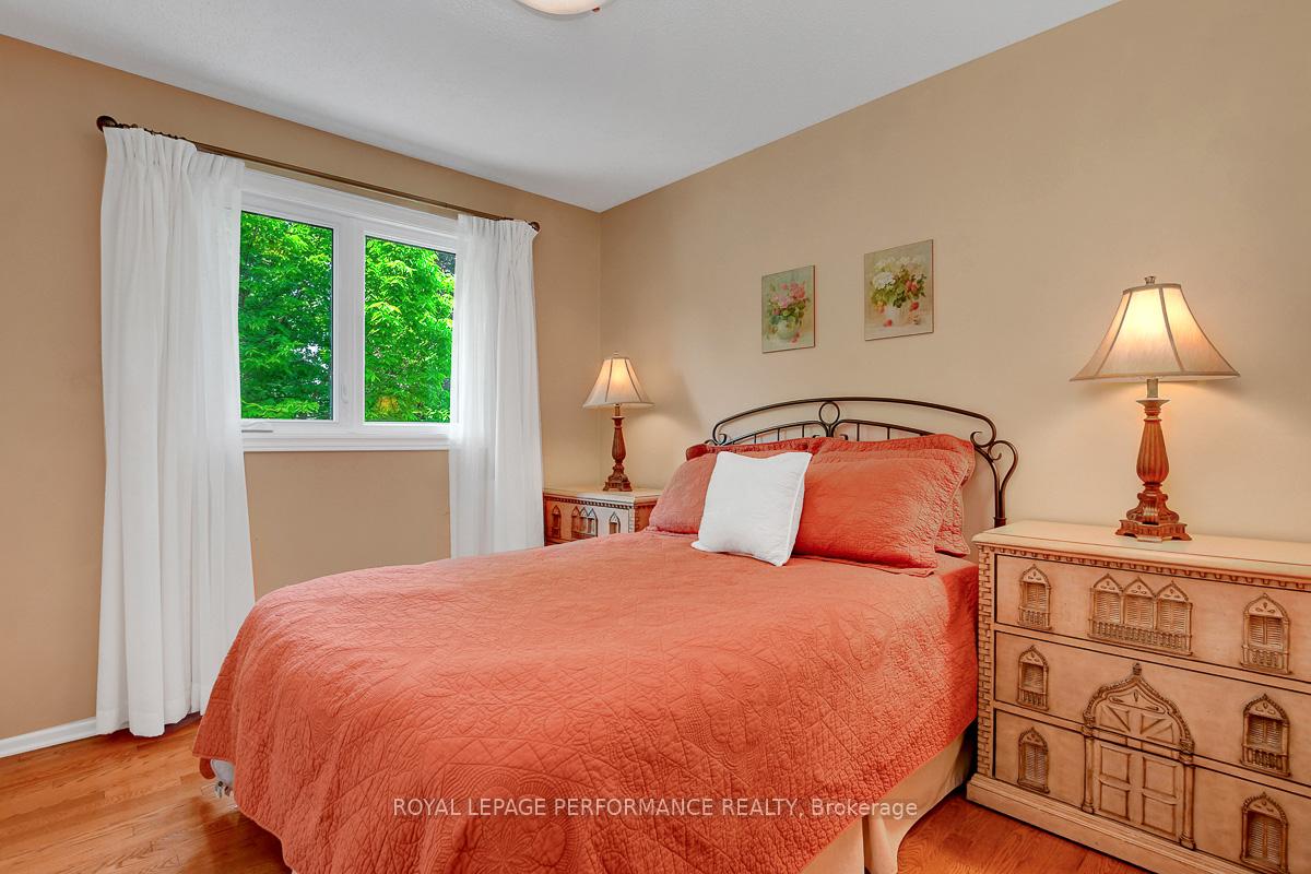 Photo 10 of 5 Veronica Place, Ottawa, Sheahan Estates/Trend Village — HOMEH