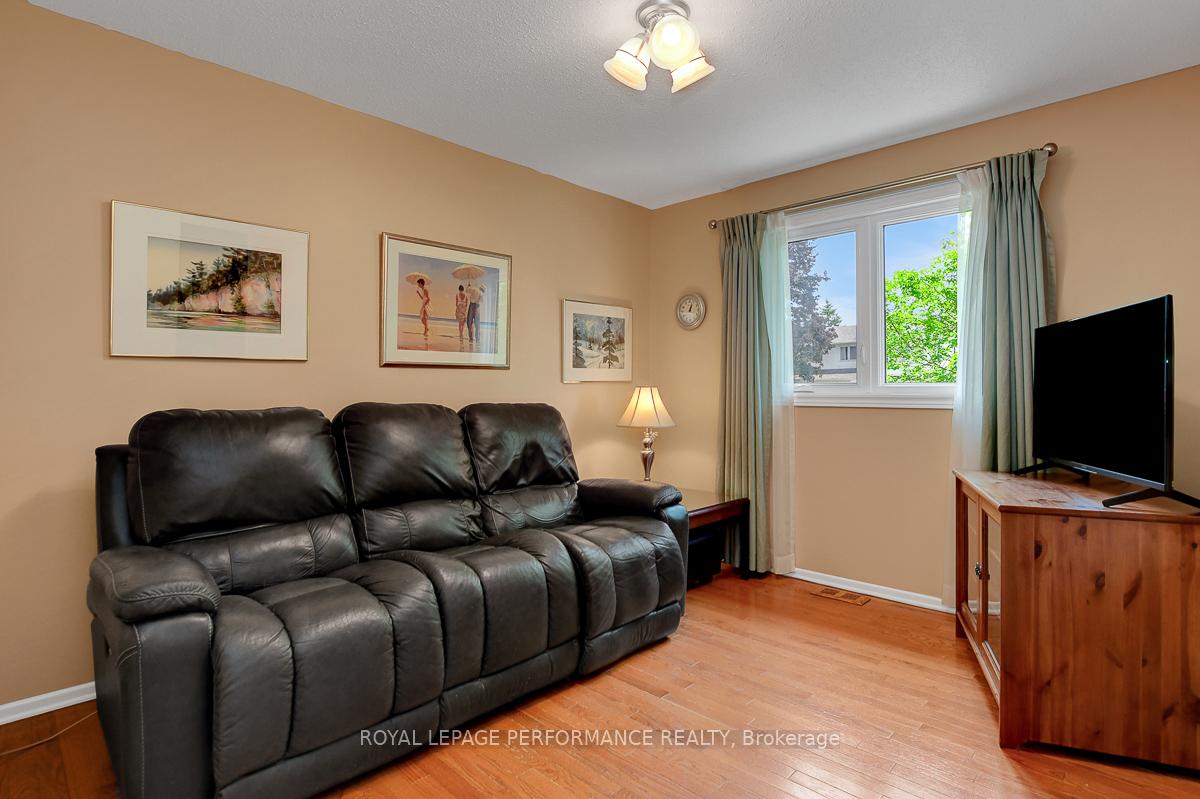 Photo 11 of 5 Veronica Place, Ottawa, Sheahan Estates/Trend Village — HOMEH