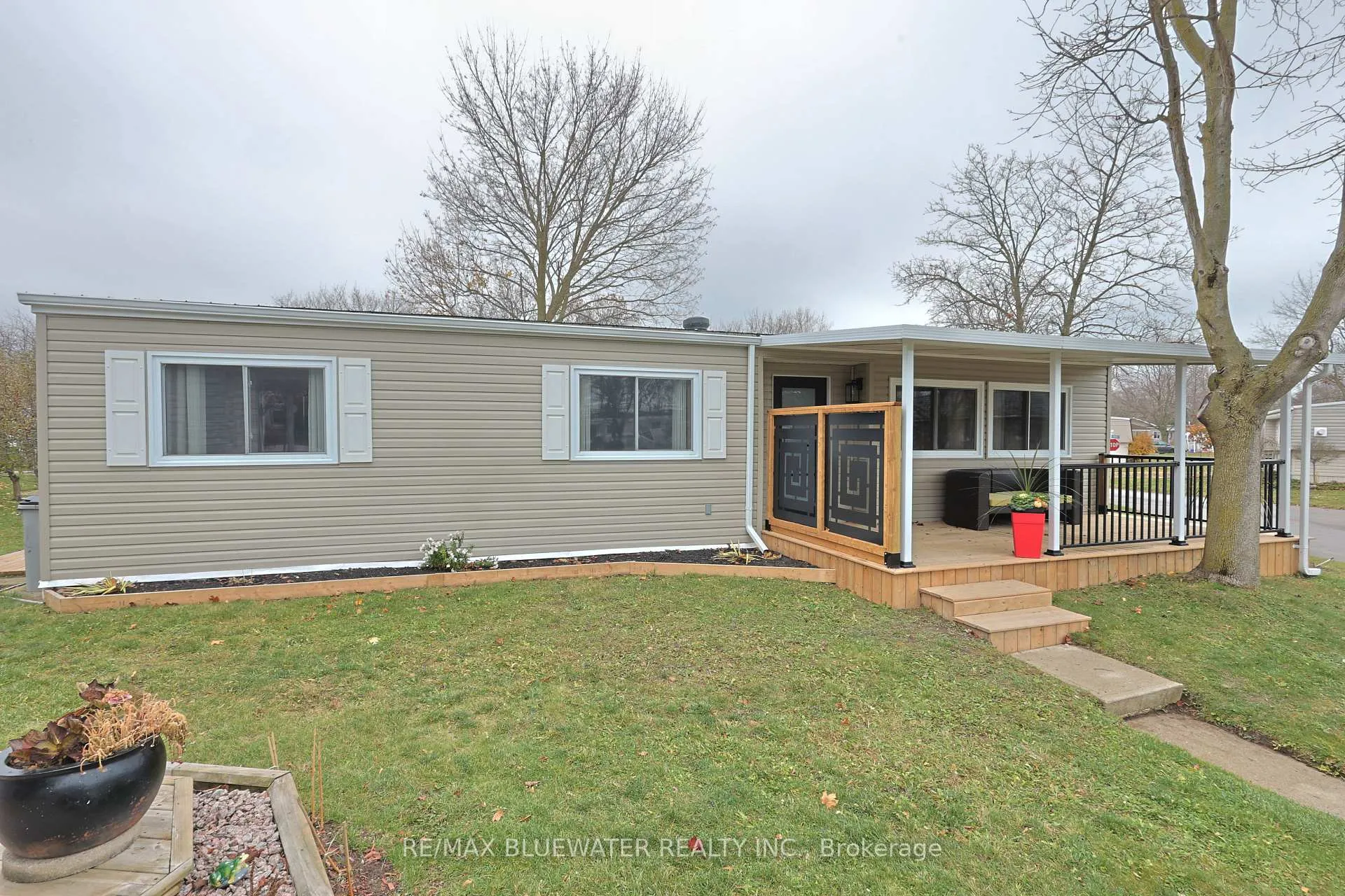 Photo 2 of 46 St Andrews Place, South Huron, Stephen — HOMEH
