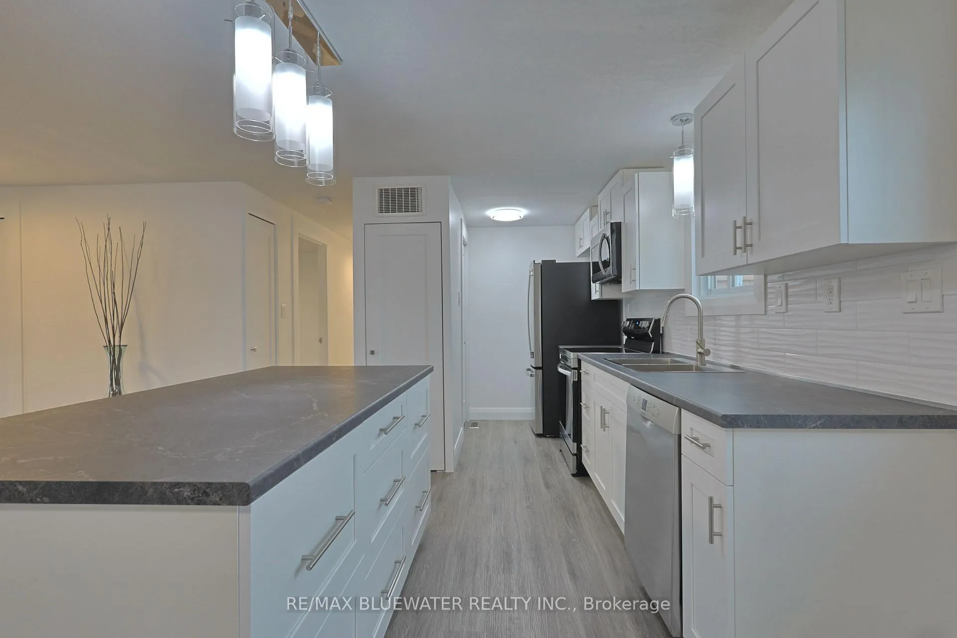 Photo 5 of 46 St Andrews Place, South Huron, Stephen — HOMEH