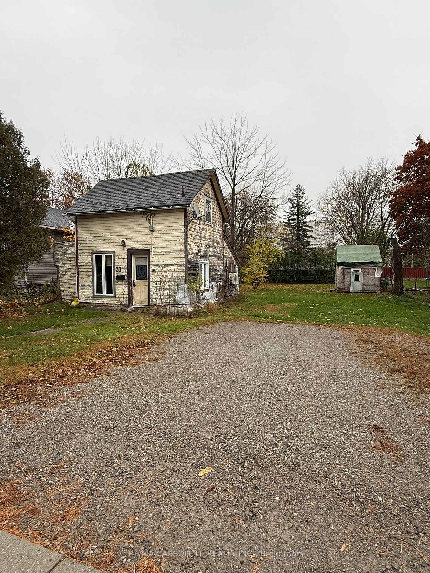 Photo 6 of 33 Lorne Street, Smiths Falls — HOMEH