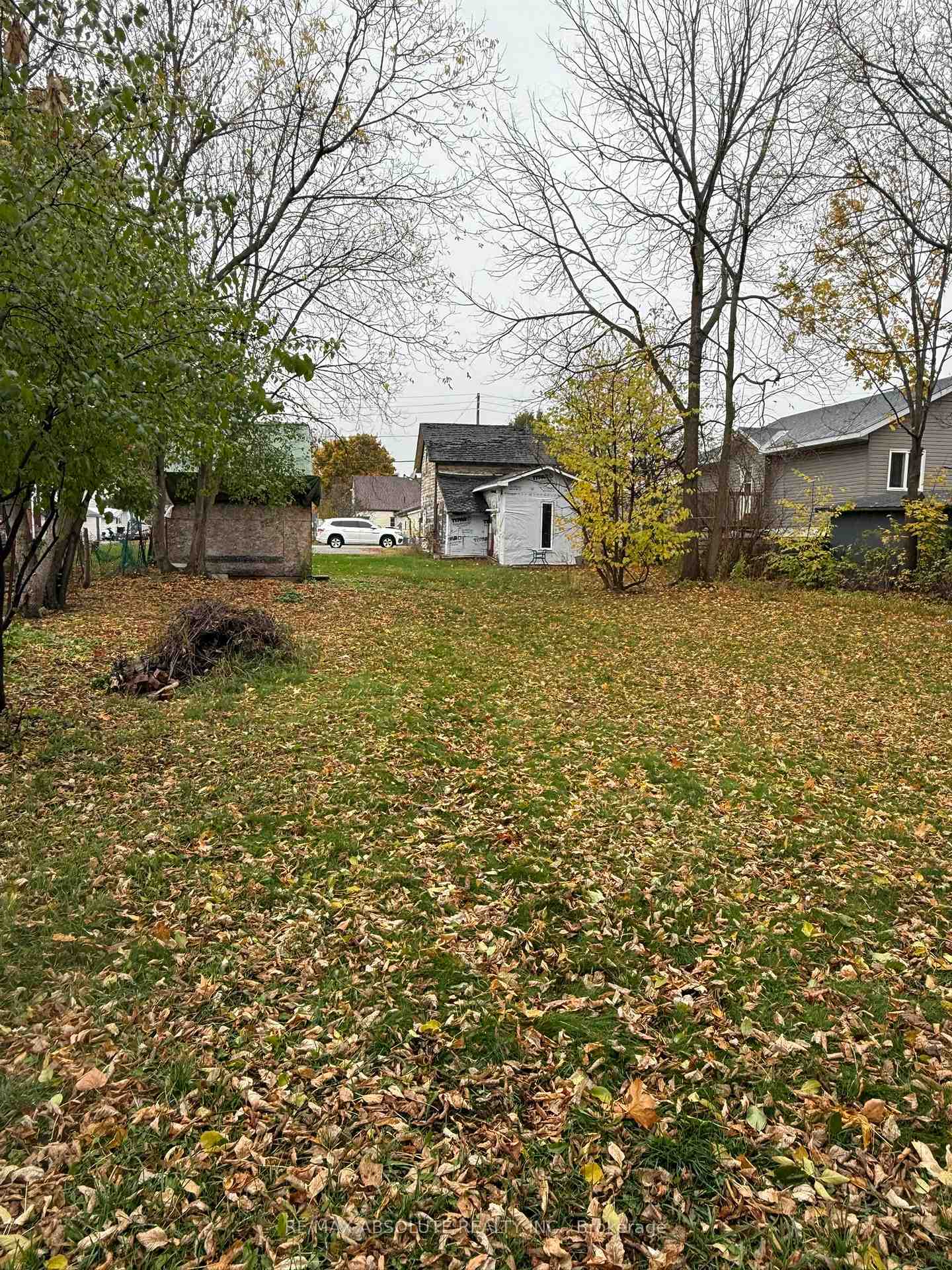 Photo 7 of 33 Lorne Street, Smiths Falls — HOMEH