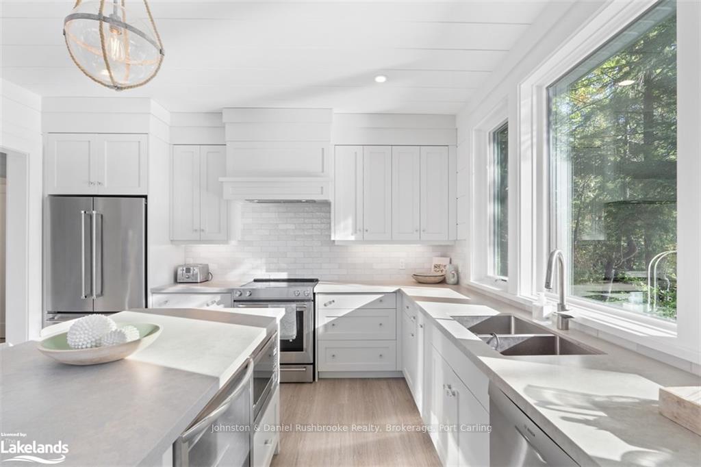 Photo 5 of 27 Playfair Island, Seguin — HOMEH