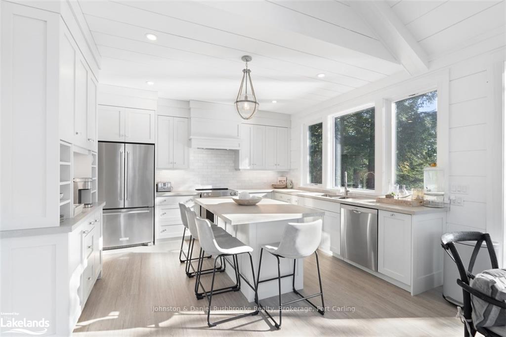 Photo 7 of 27 Playfair Island, Seguin — HOMEH