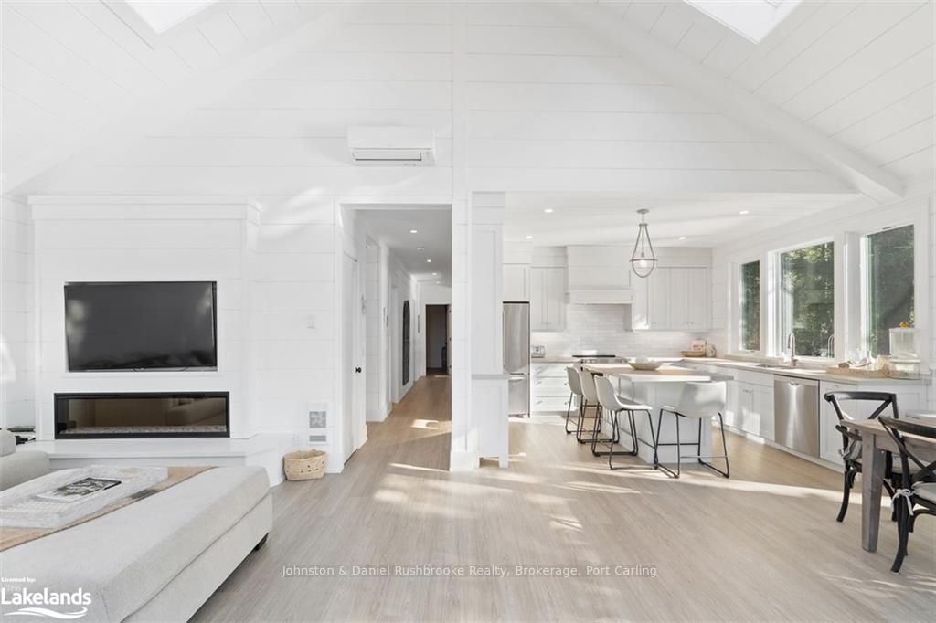 Photo 10 of 27 Playfair Island, Seguin — HOMEH