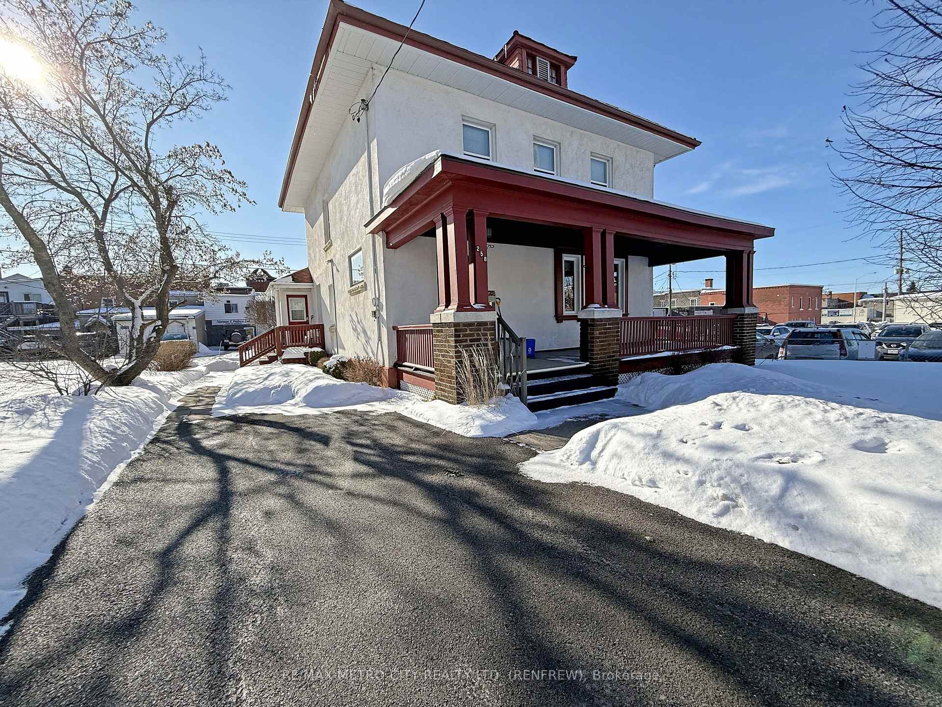 Photo 2 of 258 Plaunt Street S, Renfrew — HOMEH