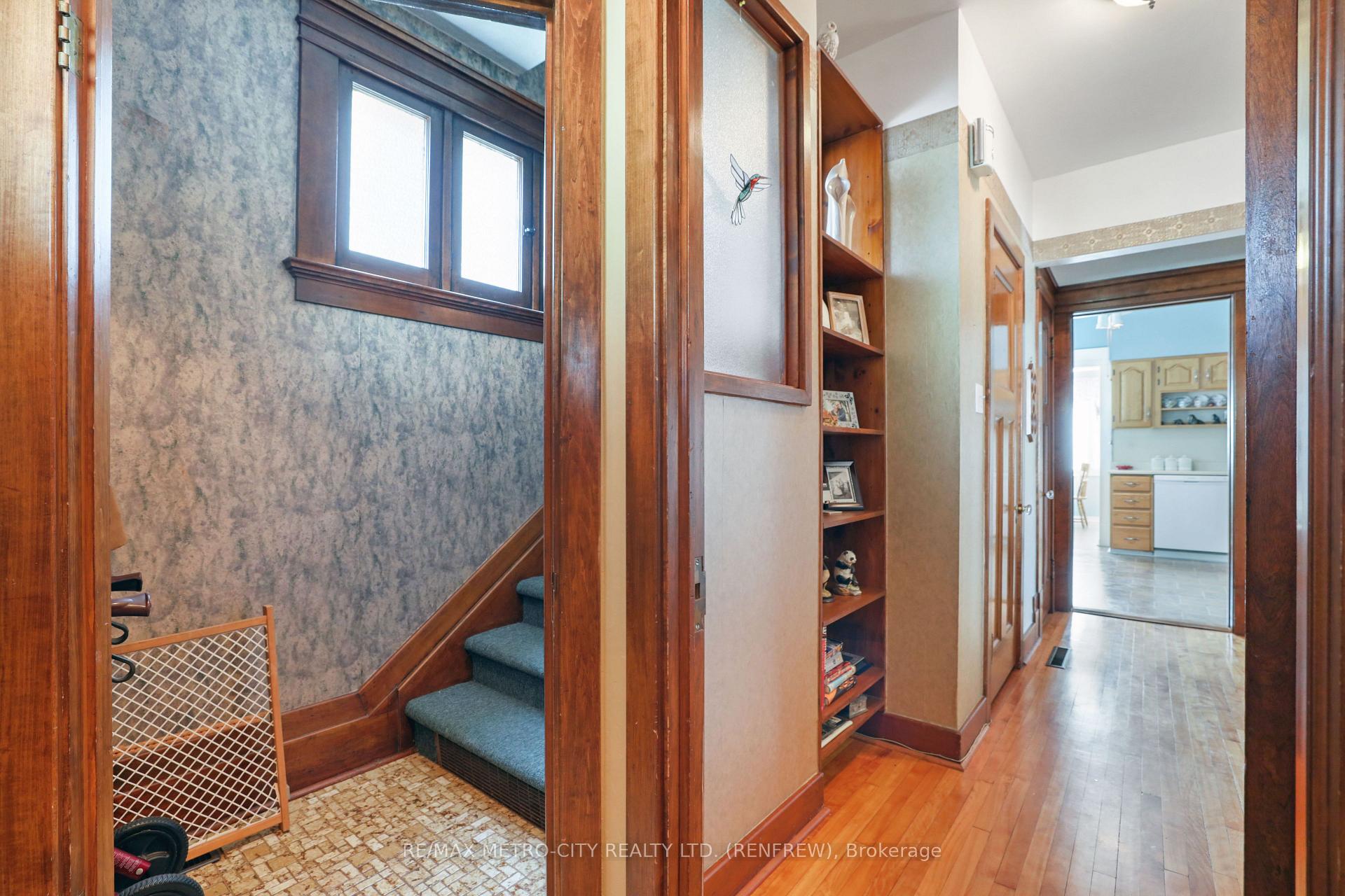 Photo 6 of 258 Plaunt Street S, Renfrew — HOMEH