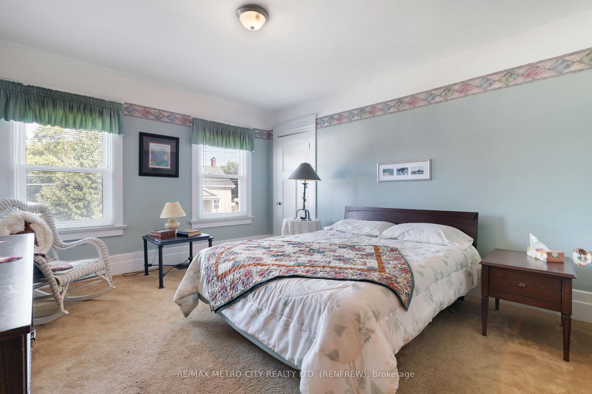 Photo 18 of 258 Plaunt Street S, Renfrew — HOMEH