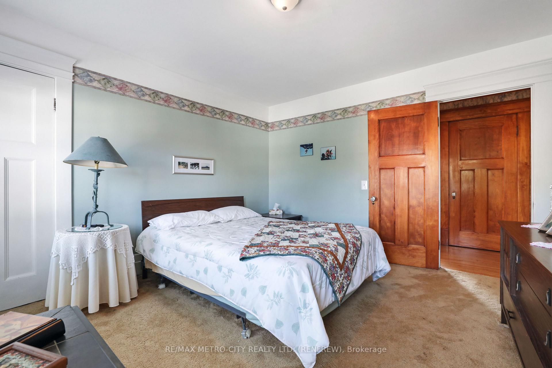 Photo 19 of 258 Plaunt Street S, Renfrew — HOMEH
