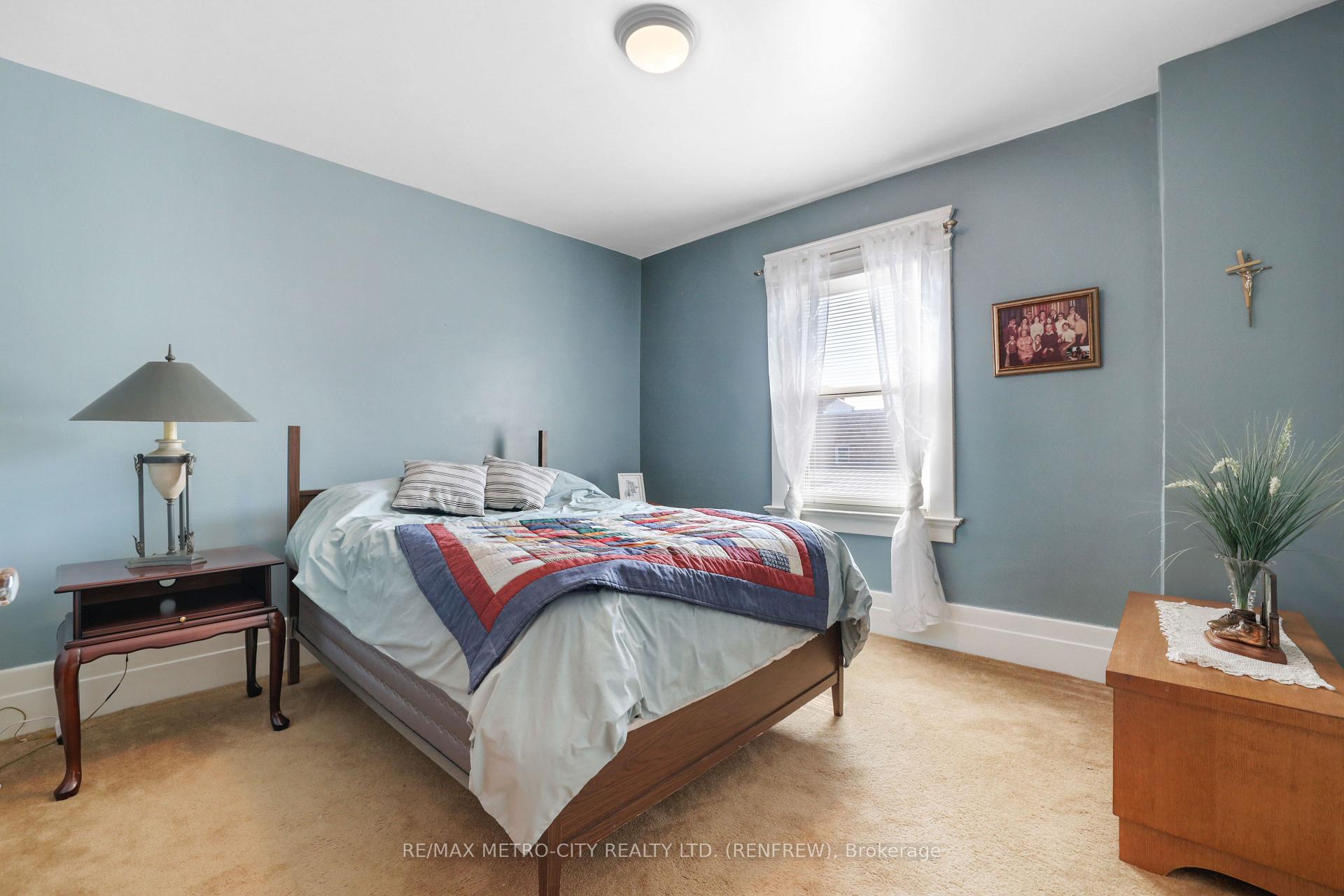 Photo 20 of 258 Plaunt Street S, Renfrew — HOMEH