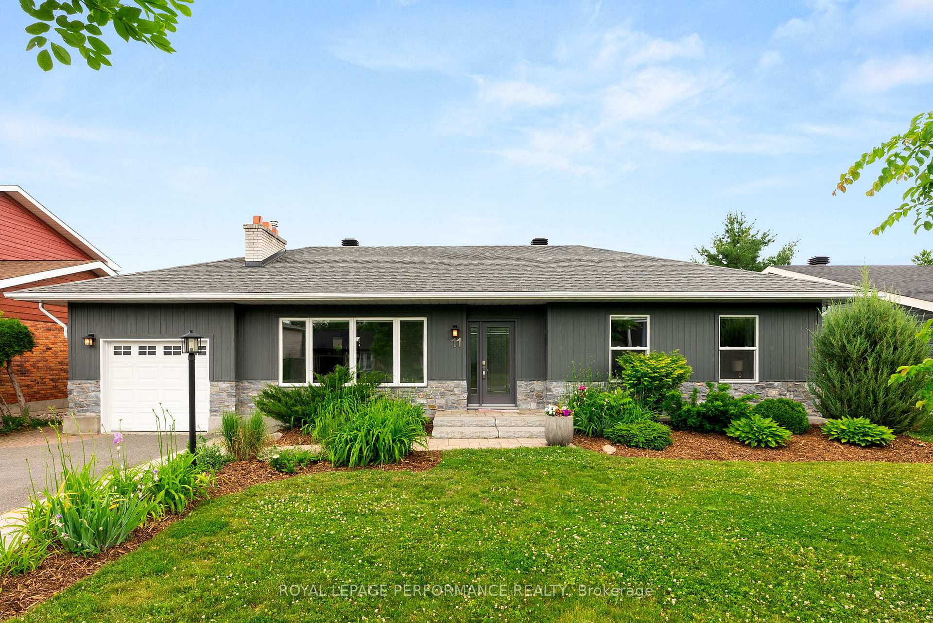 Front of 11 Parkland Crescent