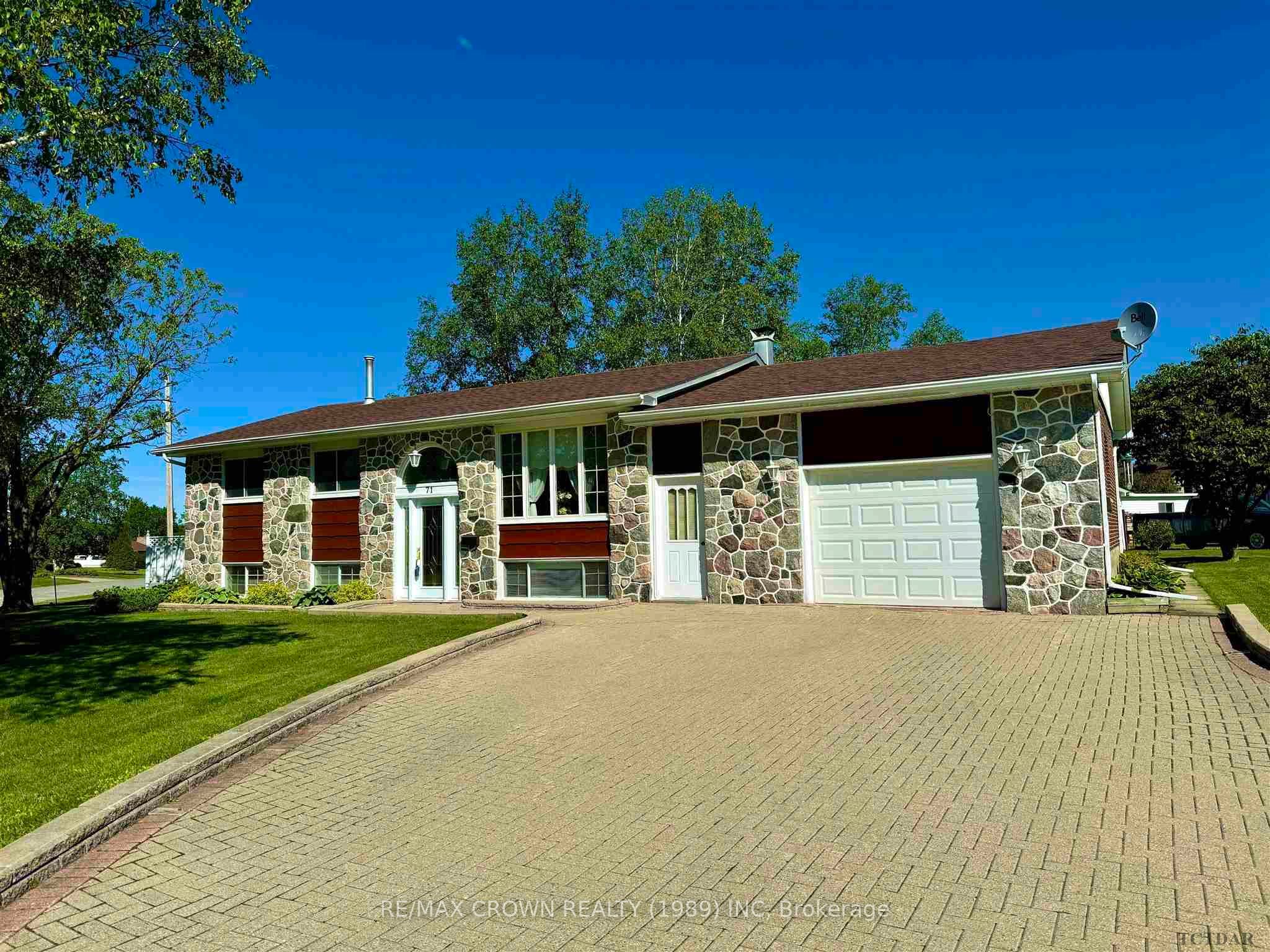 Photo 1 of 71 Pine Avenue, Smooth Rock Falls, SRF — HOMEH