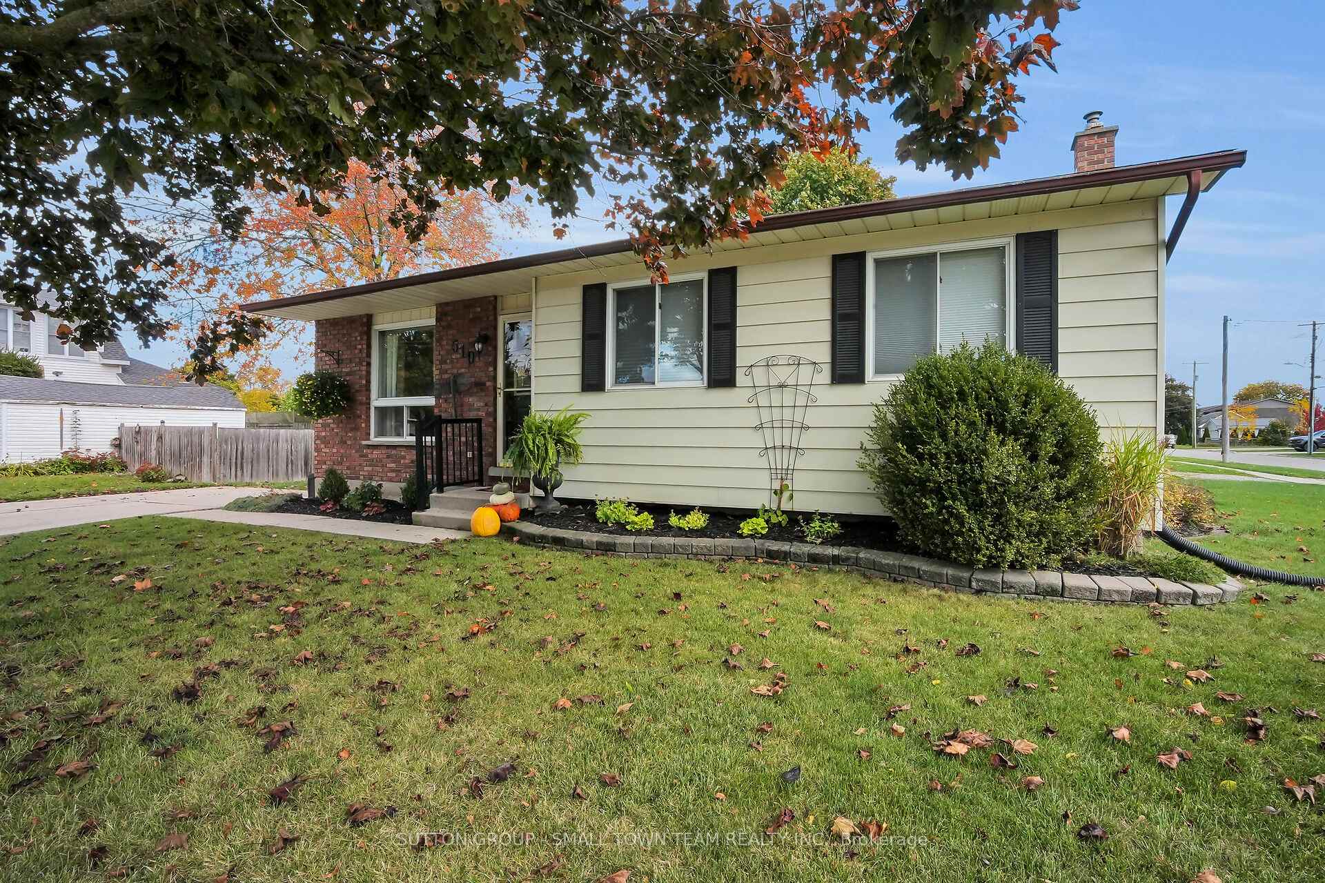 Photo 2 of 510 Albert Street, South Huron, Exeter — HOMEH