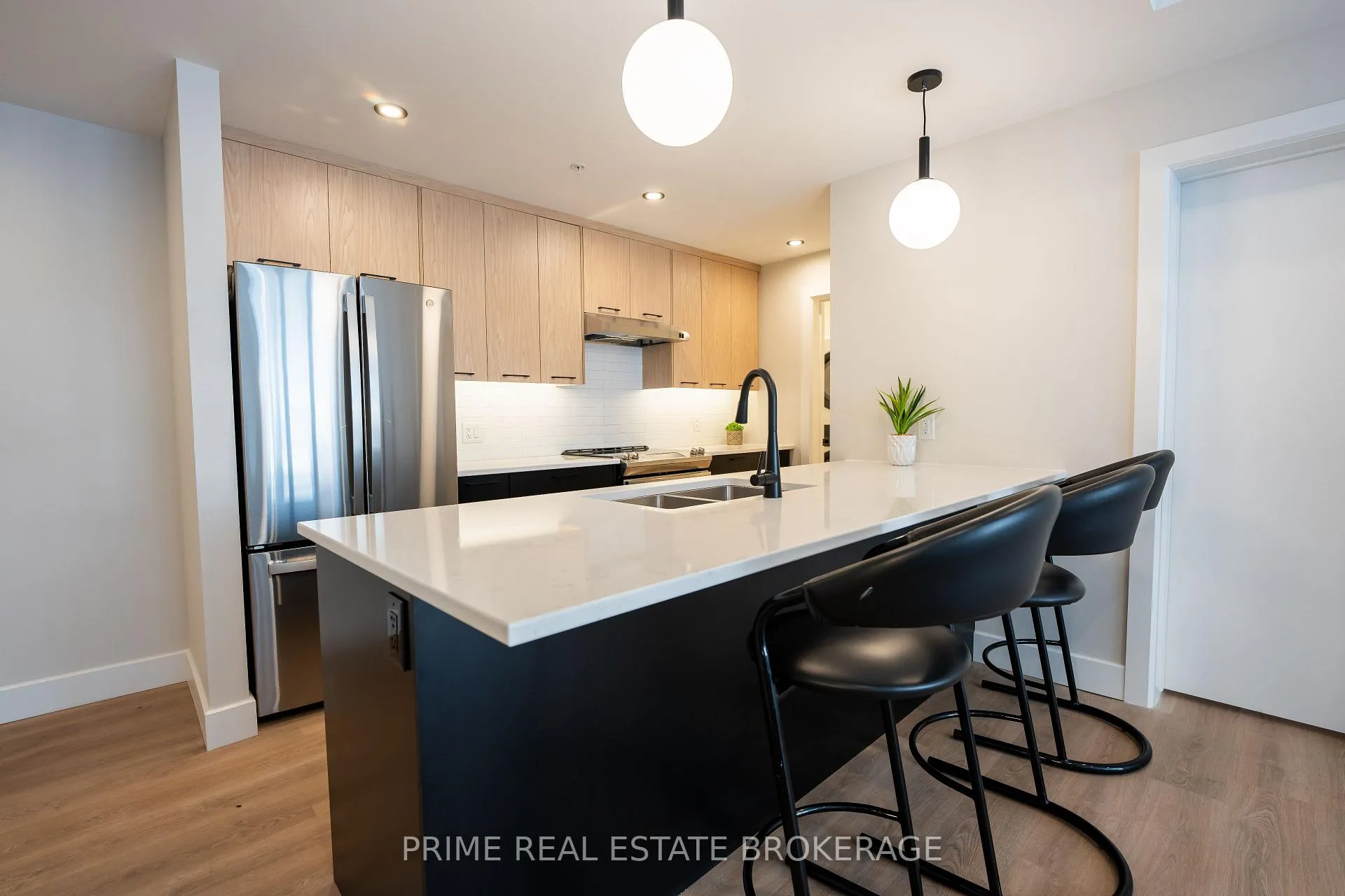 Photo 7 of Unit 102, 15 James Street, South Huron, Exeter — HOMEH