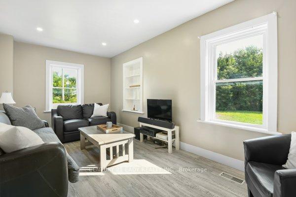 Photo 7 of 24 Munroe Avenue E, Renfrew — HOMEH