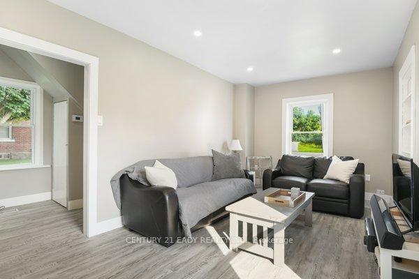 Photo 8 of 24 Munroe Avenue E, Renfrew — HOMEH