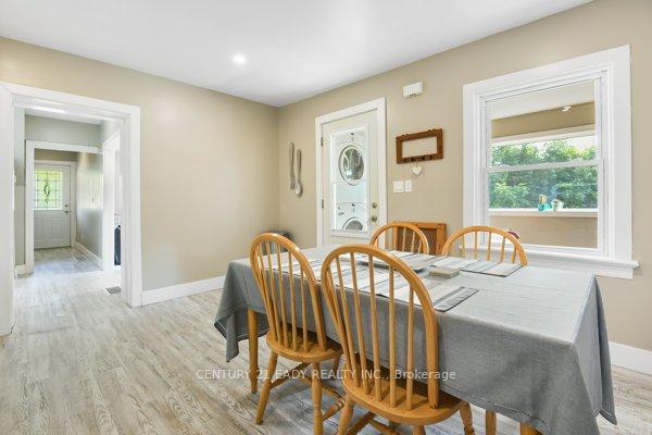 Photo 11 of 24 Munroe Avenue E, Renfrew — HOMEH