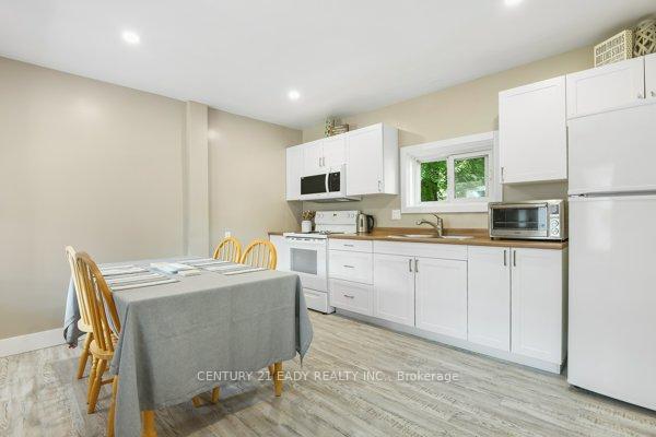 Photo 12 of 24 Munroe Avenue E, Renfrew — HOMEH