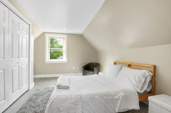 Photo 22 of 24 Munroe Avenue E, Renfrew — HOMEH