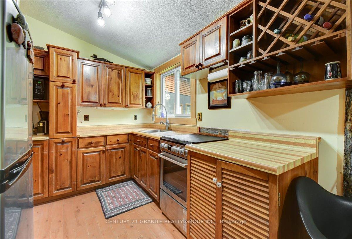Photo 9 of 27 Birch Crescent, South Algonquin — HOMEH