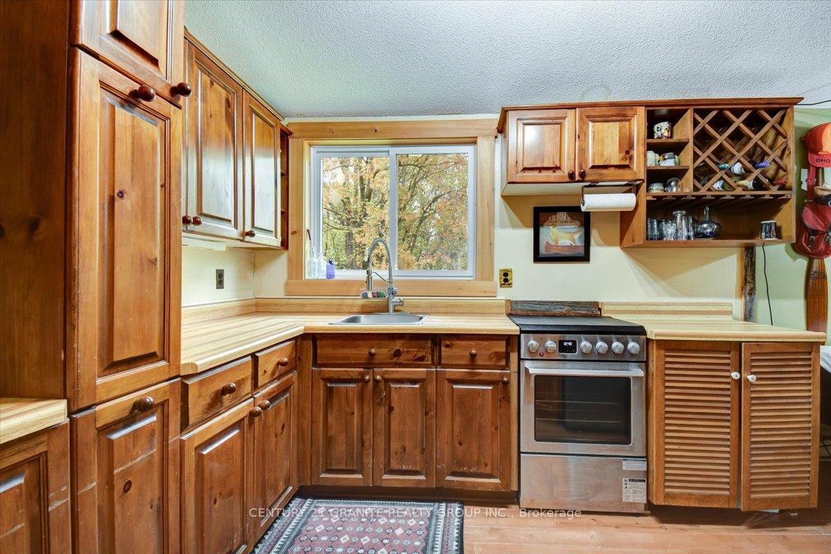 Photo 10 of 27 Birch Crescent, South Algonquin — HOMEH