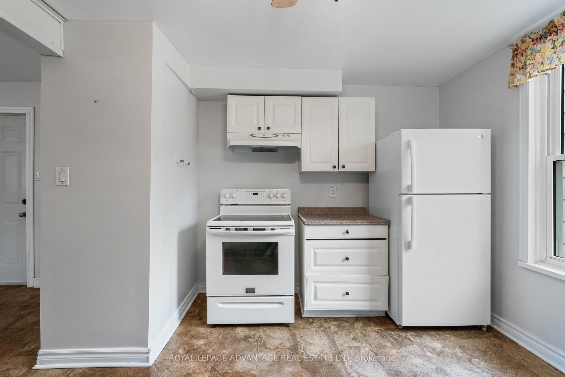 Photo 16 of 79 Broadview Avenue W, Smiths Falls — HOMEH