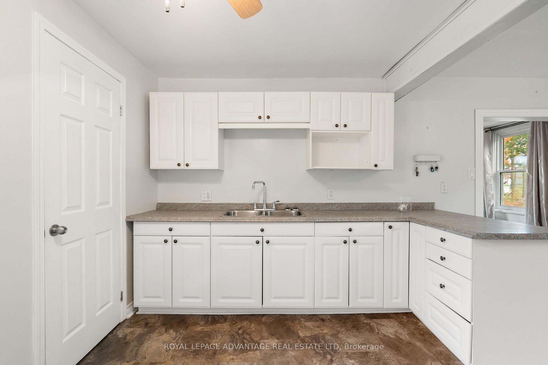 Photo 17 of 79 Broadview Avenue W, Smiths Falls — HOMEH