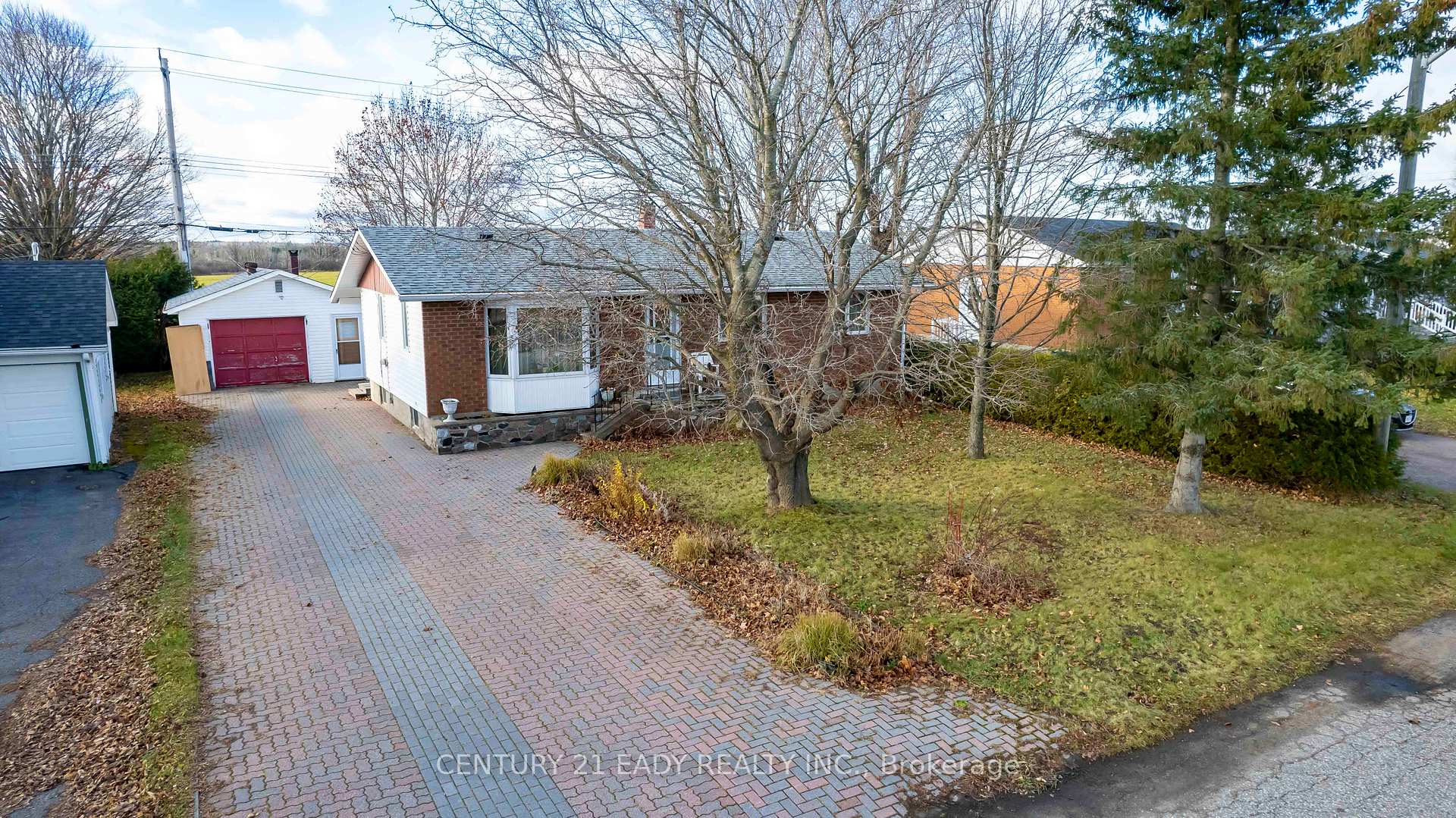 Photo 14 of 508 Aberdeen Street, Renfrew — HOMEH