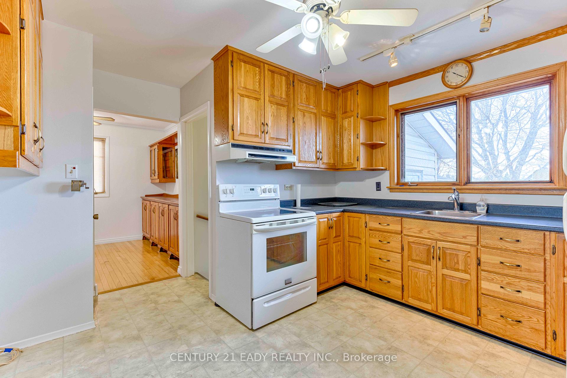 Photo 22 of 508 Aberdeen Street, Renfrew — HOMEH