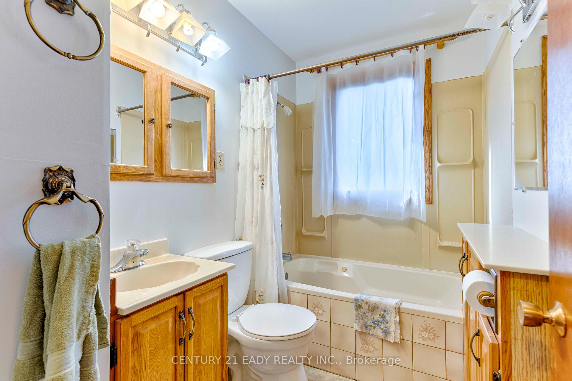 Photo 32 of 508 Aberdeen Street, Renfrew — HOMEH