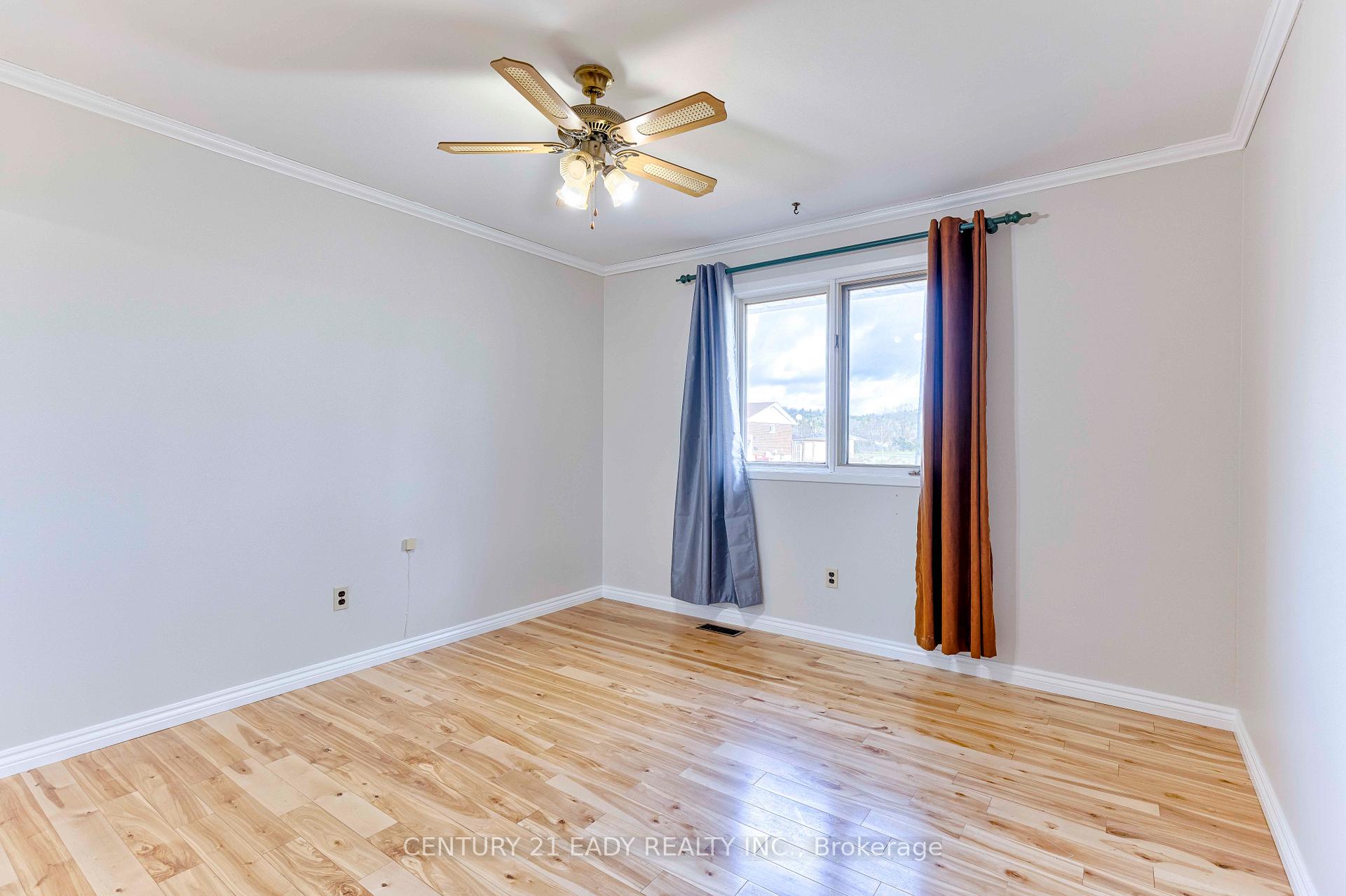 Photo 34 of 508 Aberdeen Street, Renfrew — HOMEH