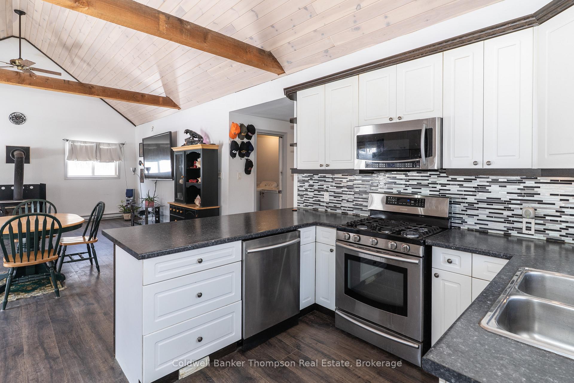 Photo 3 of 320 Bartlett Lake Road, Ryerson — HOMEH