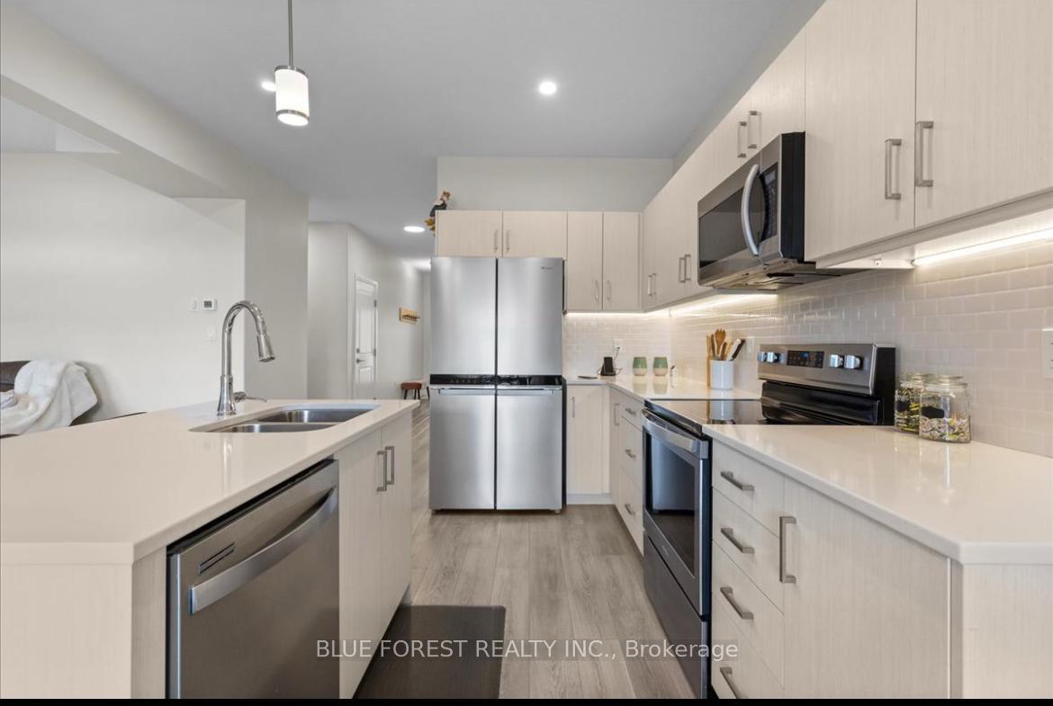 Photo 3 of 98 Rowe Avenue, South Huron, Exeter — HOMEH