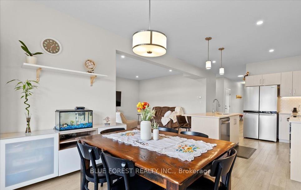 Photo 5 of 98 Rowe Avenue, South Huron, Exeter — HOMEH