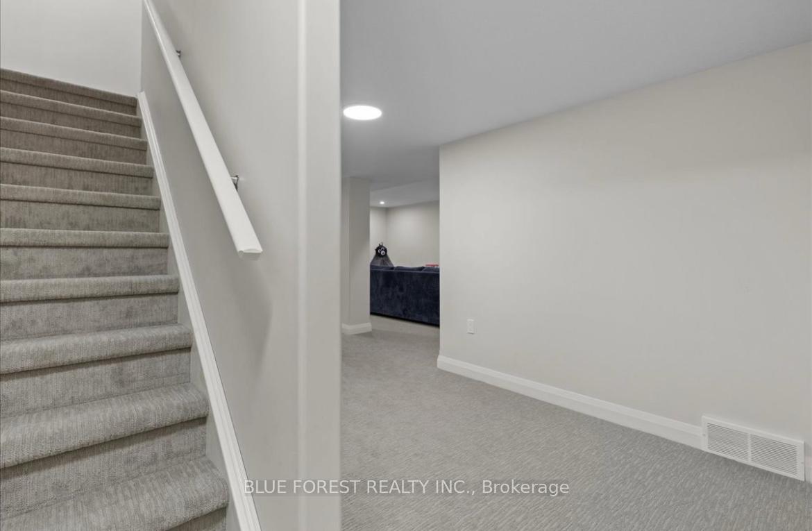 Photo 11 of 98 Rowe Avenue, South Huron, Exeter — HOMEH