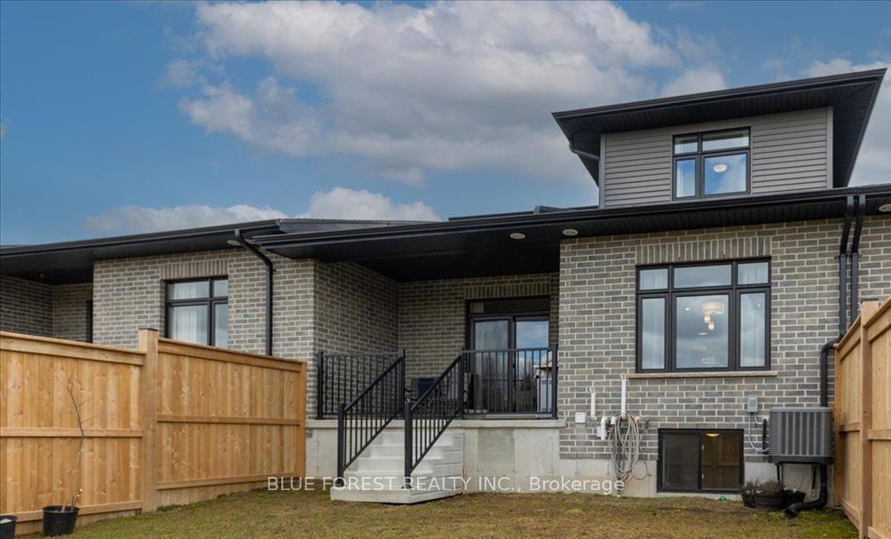 Photo 15 of 98 Rowe Avenue, South Huron, Exeter — HOMEH