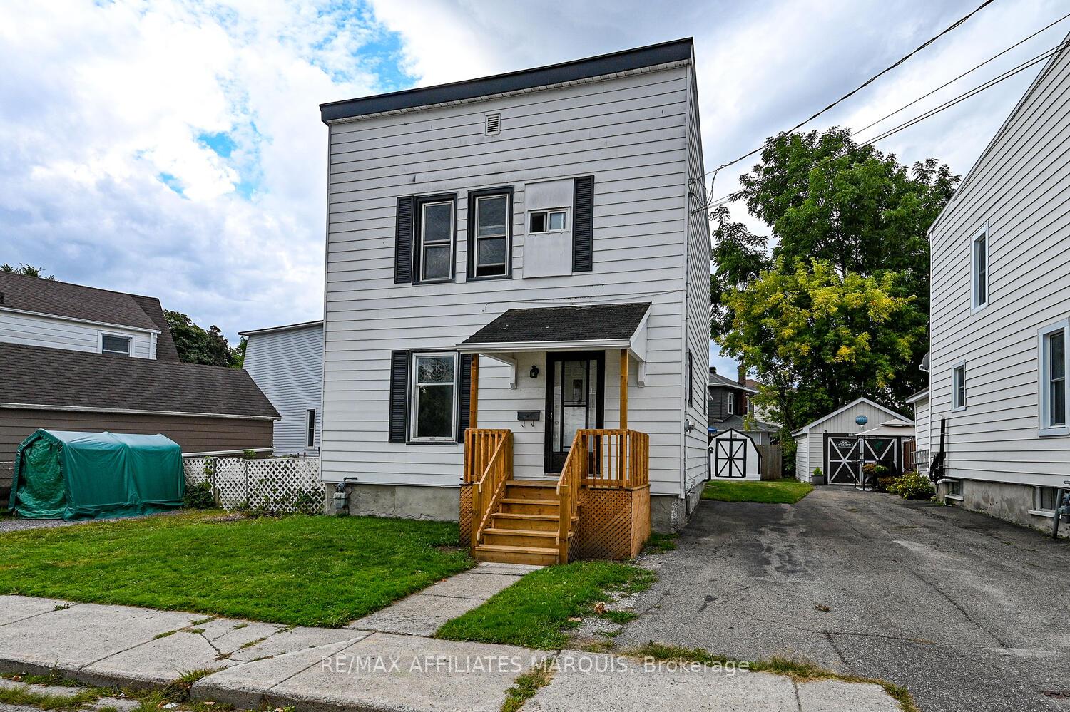 Photo 1 of 8 Winnifred Street N, Smiths Falls — HOMEH