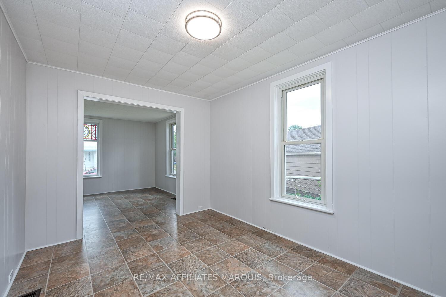 Photo 14 of 8 Winnifred Street N, Smiths Falls — HOMEH