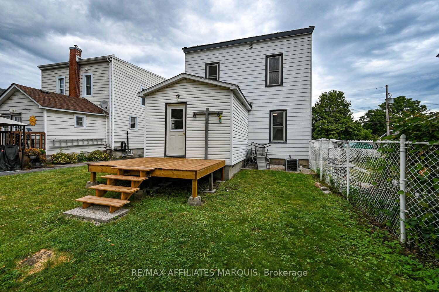 Photo 39 of 8 Winnifred Street N, Smiths Falls — HOMEH