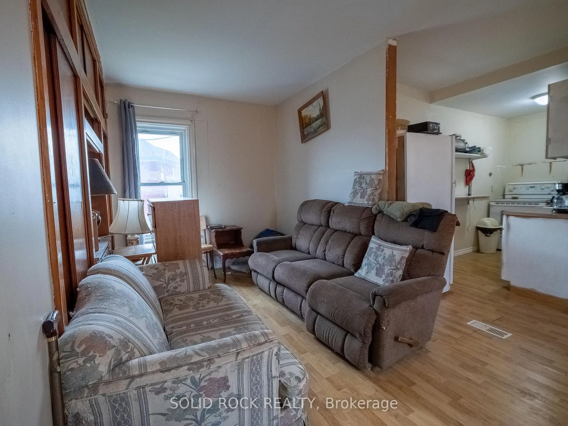 Photo 16 of 98 Elmsley Street N, Smiths Falls — HOMEH