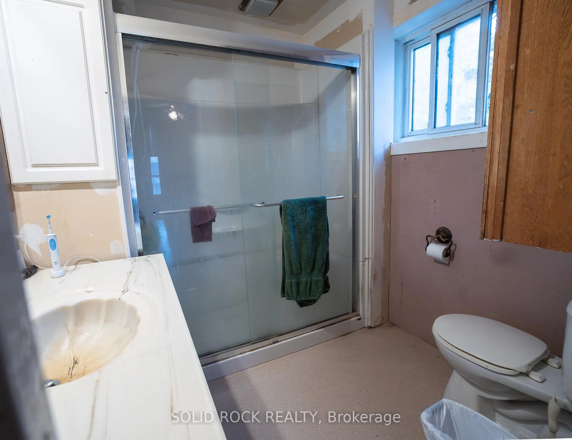 Photo 22 of 98 Elmsley Street N, Smiths Falls — HOMEH
