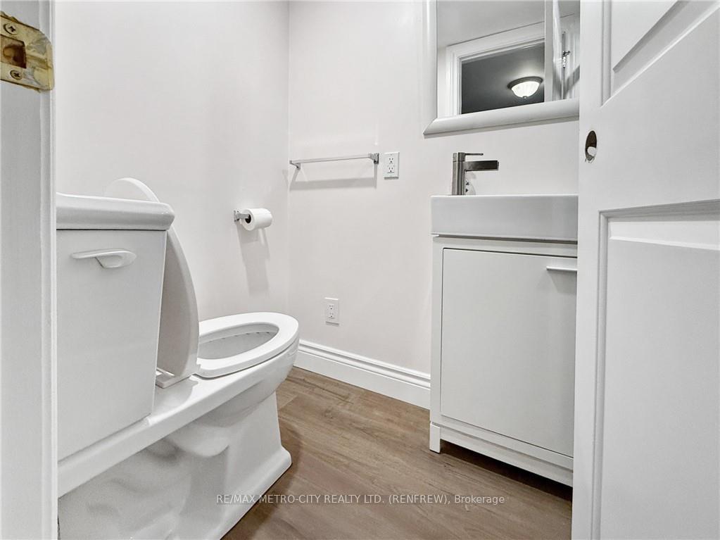 Photo 21 of 101 Queen Street S, Renfrew — HOMEH