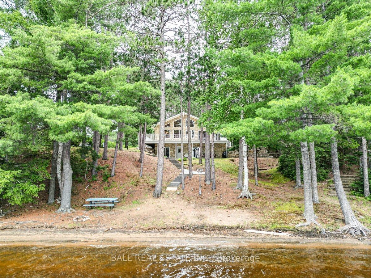 Photo 1 of 1586 North McKenzie Lake Road, South Algonquin — HOMEH