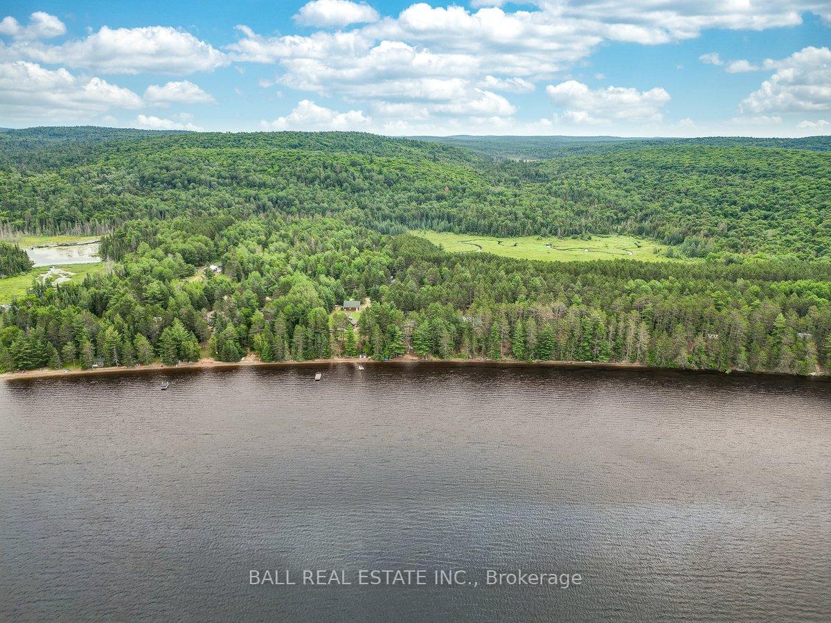 Photo 13 of 1586 North McKenzie Lake Road, South Algonquin — HOMEH