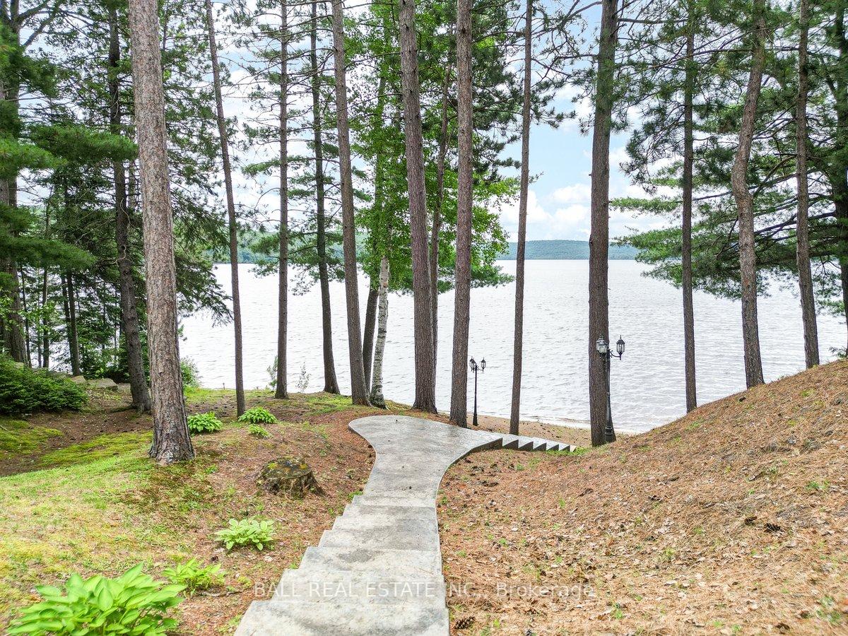 Photo 21 of 1586 North McKenzie Lake Road, South Algonquin — HOMEH