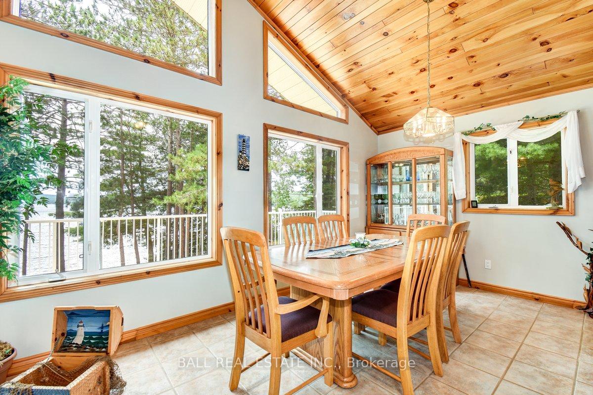 Photo 22 of 1586 North McKenzie Lake Road, South Algonquin — HOMEH