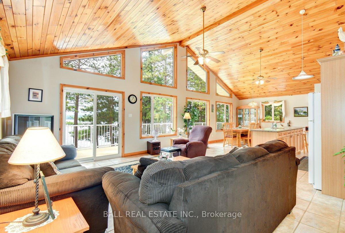 Photo 28 of 1586 North McKenzie Lake Road, South Algonquin — HOMEH