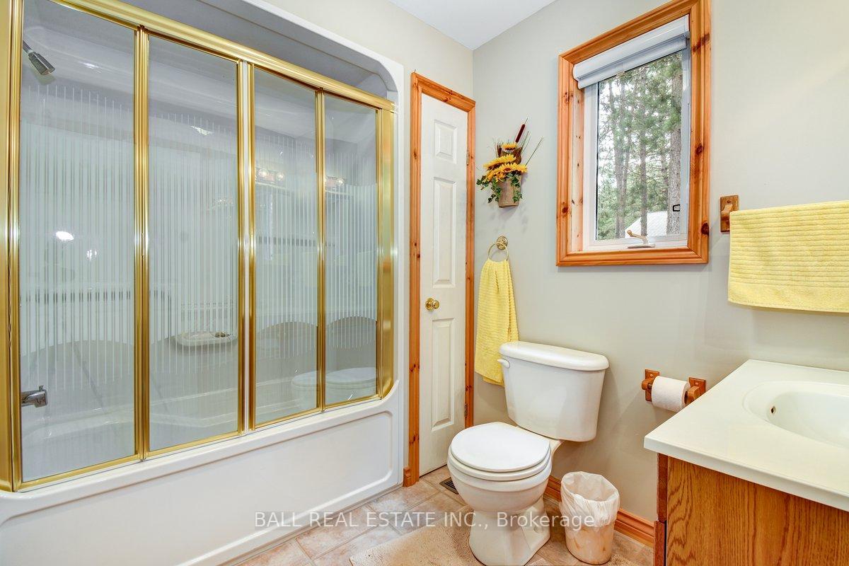 Photo 31 of 1586 North McKenzie Lake Road, South Algonquin — HOMEH