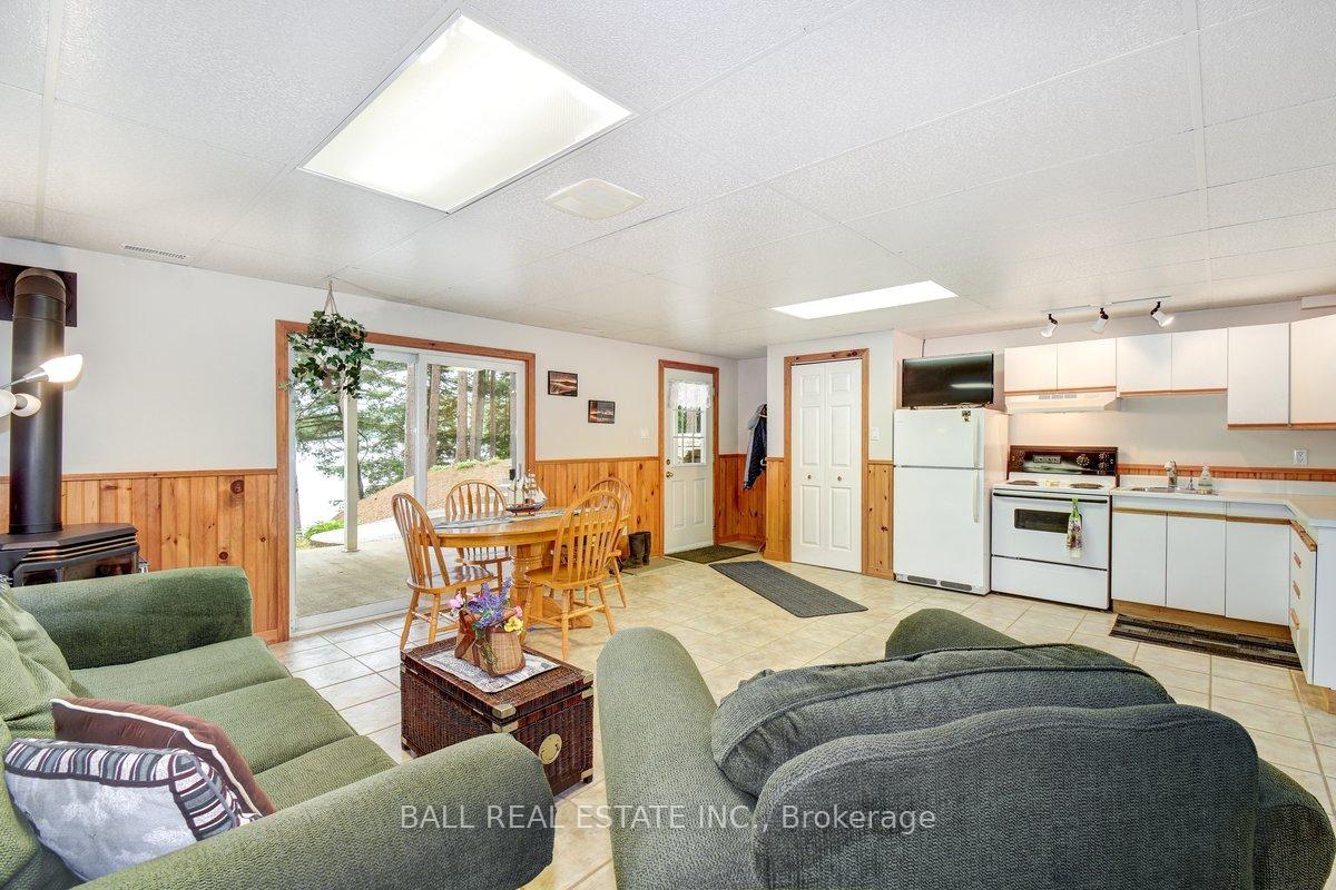 Photo 35 of 1586 North McKenzie Lake Road, South Algonquin — HOMEH